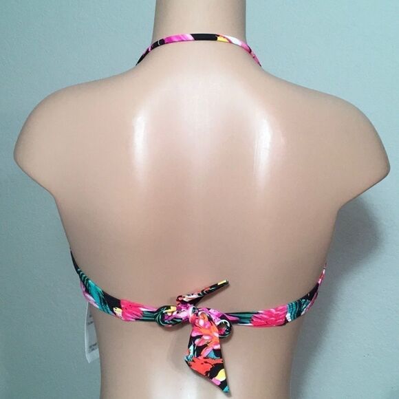 Kenneth Cole reaction bikini top. New - Picture 3 of 4